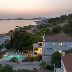 Villa Spacious New With Pool Above The Pristine - First Season Pricing!!!