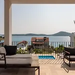 Spacious New With Pool Above The Pristine - First Season Pricing!!! Villa Prvic Sepurine