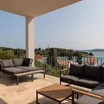 Spacious New With Pool Above The Pristine - First Season Pricing!!! *