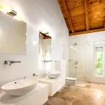 Spacious New With Pool Above The Pristine - First Season Pricing!!! Villa *