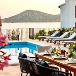 Spacious New With Pool Above The Pristine - First Season Pricing!!!