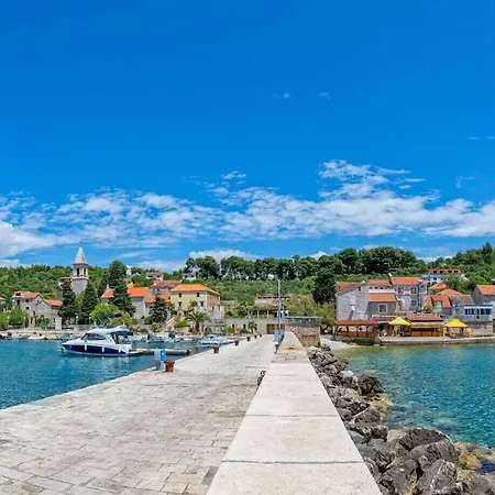 Spacious New With Pool Above The Pristine - First Season Pricing!!! Vila *