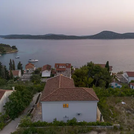 Vila Spacious New With Pool Above The Pristine - First Season Pricing!!! Prvic Sepurine
