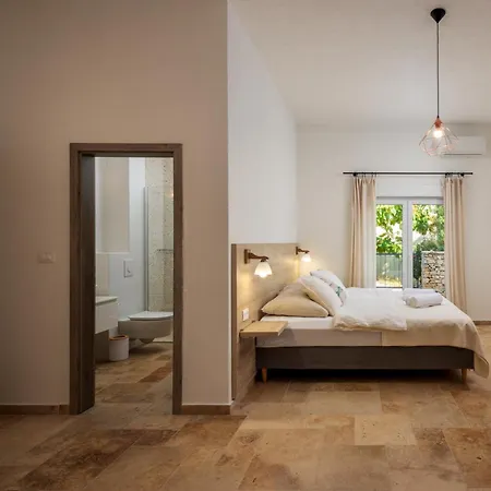 Spacious New With Pool Above The Pristine - First Season Pricing!!! Prvic Sepurine
