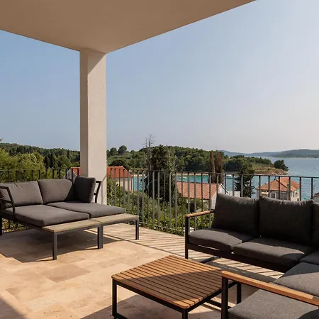 Spacious New With Pool Above The Pristine - First Season Pricing!!! *