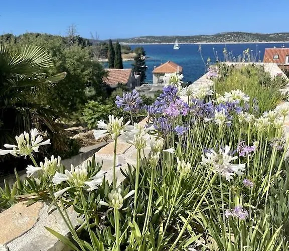 Spacious New With Pool Above The Pristine - First Season Pricing!!!