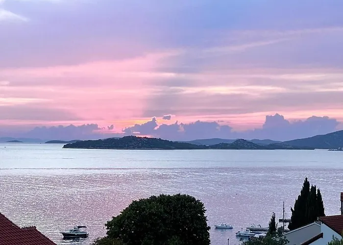 Villa Spacious New With Pool Above The Pristine - First Season Pricing!!! Prvic Sepurine