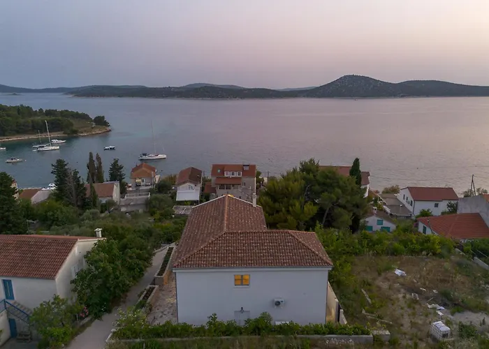 Villa Spacious New With Pool Above The Pristine - First Season Pricing!!! Prvić Šepurine