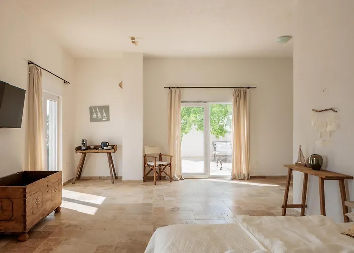 Spacious New With Pool Above The Pristine - First Season Pricing!!! Prvić Šepurine