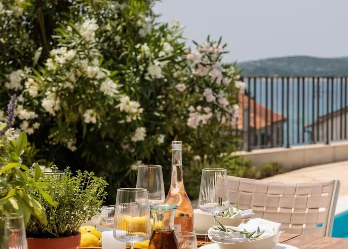 Spacious New With Pool Above The Pristine - First Season Pricing!!! Prvić Šepurine