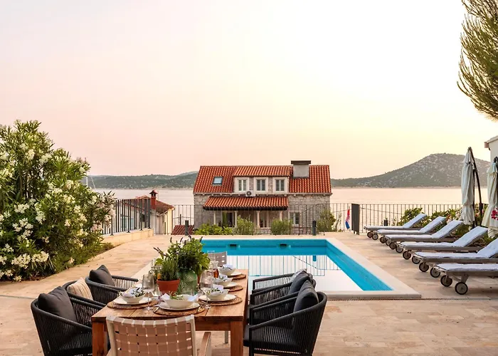 Spacious New With Pool Above The Pristine - First Season Pricing!!! Villa Prvić Šepurine