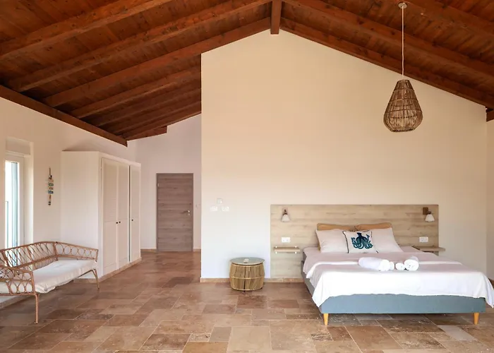 Spacious New With Pool Above The Pristine - First Season Pricing!!! *